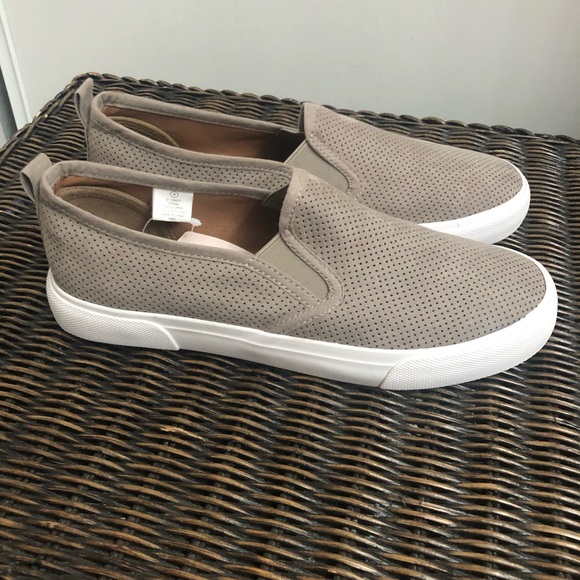 tommy bahama slip ons